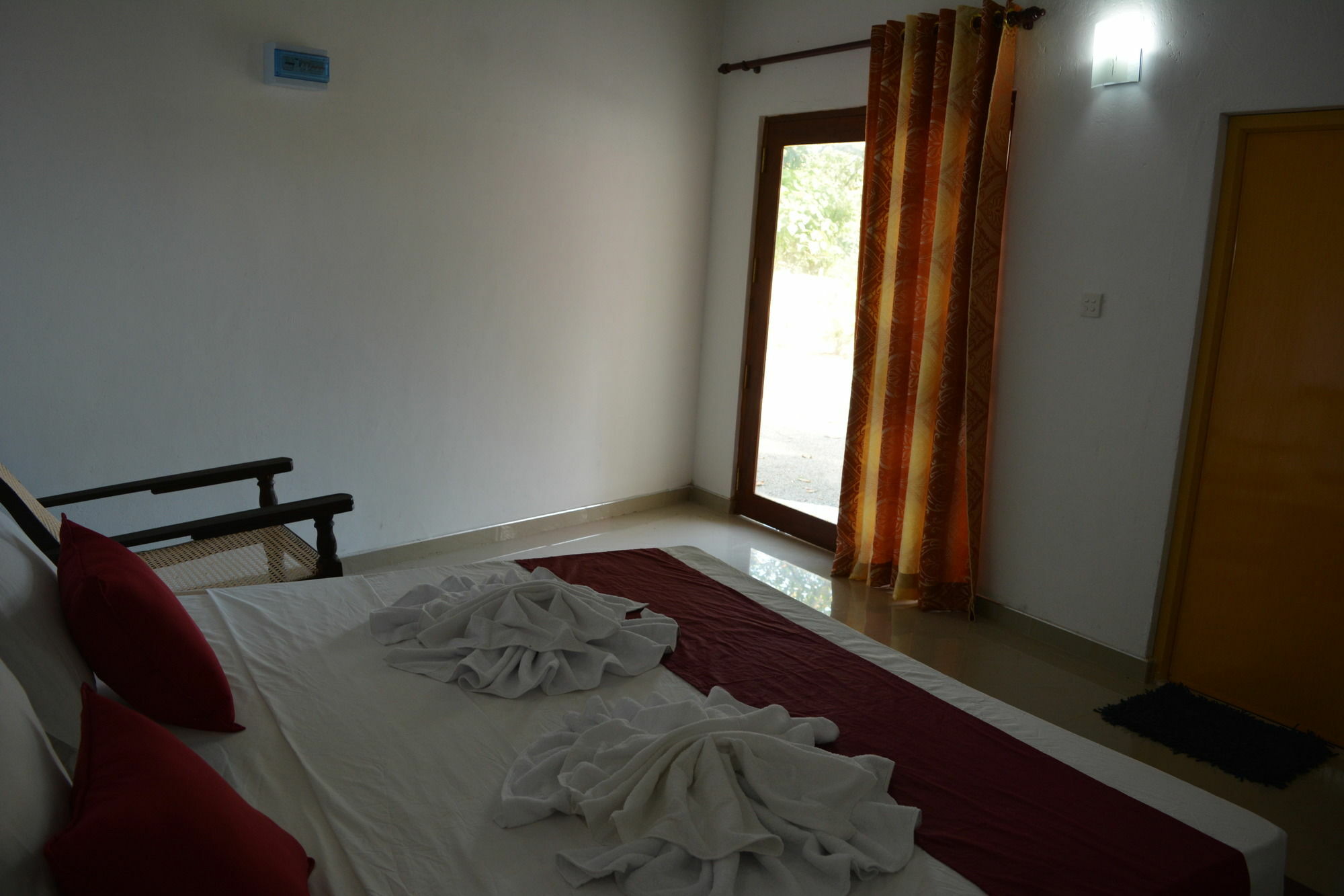 Blue Whale Lagoon Resort Ахангама Экстерьер фото