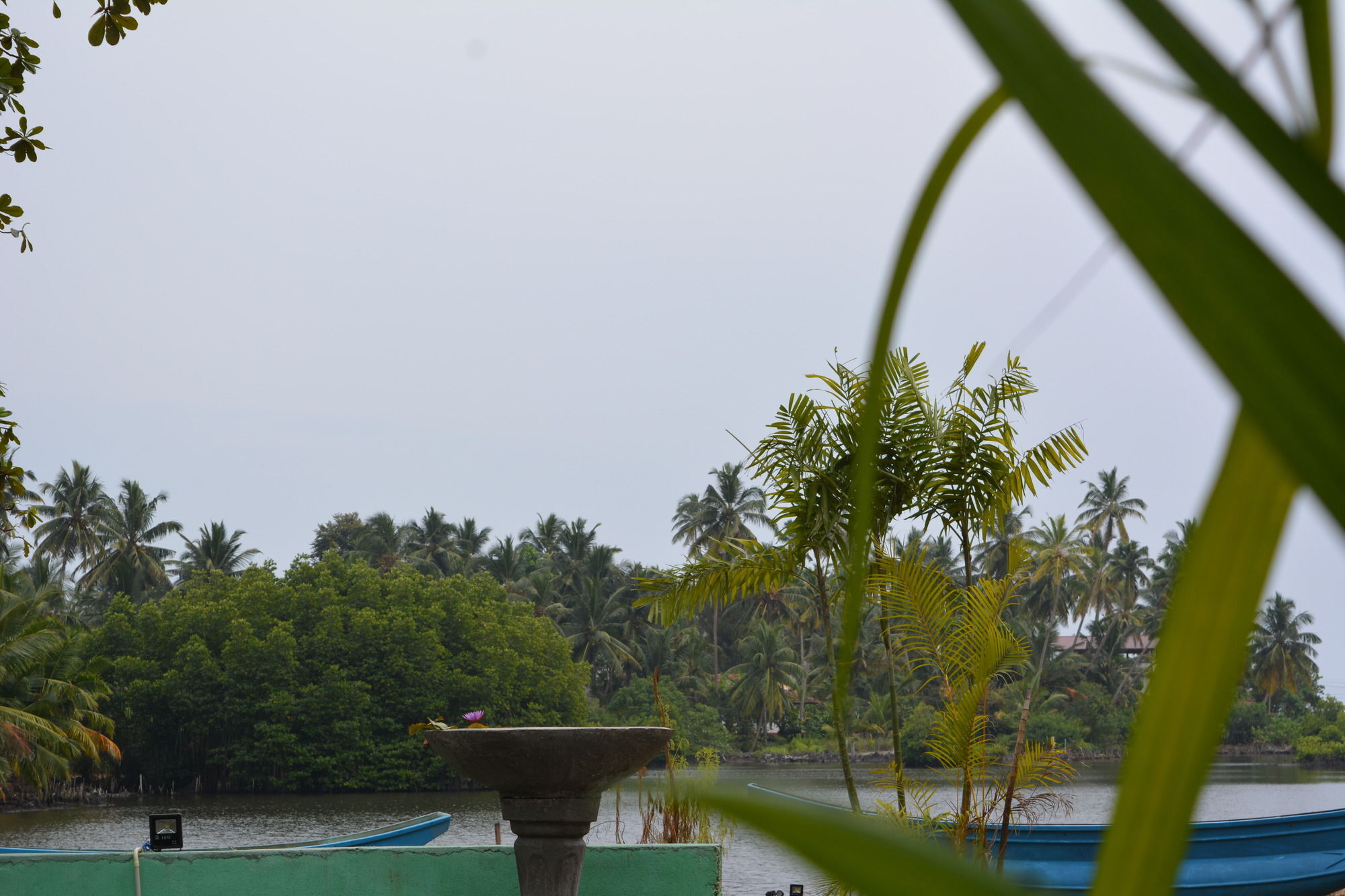 Blue Whale Lagoon Resort Ахангама Экстерьер фото