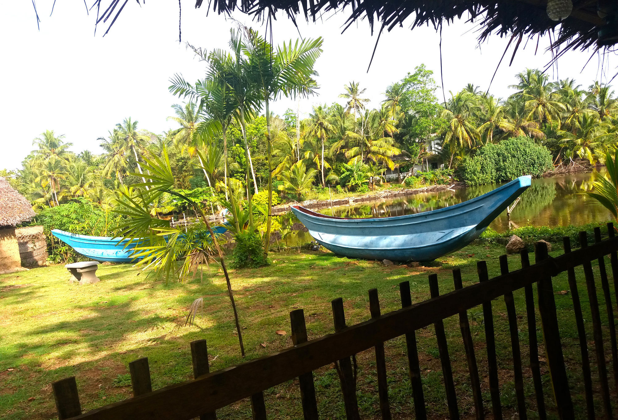 Blue Whale Lagoon Resort Ахангама Экстерьер фото